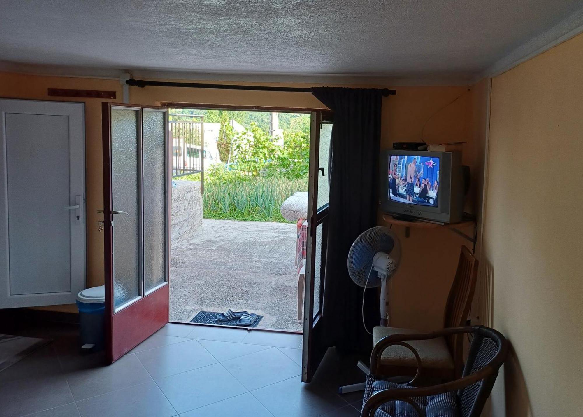 Apartman Pavle เวียร์ปาซาร์ ภายนอก รูปภาพ